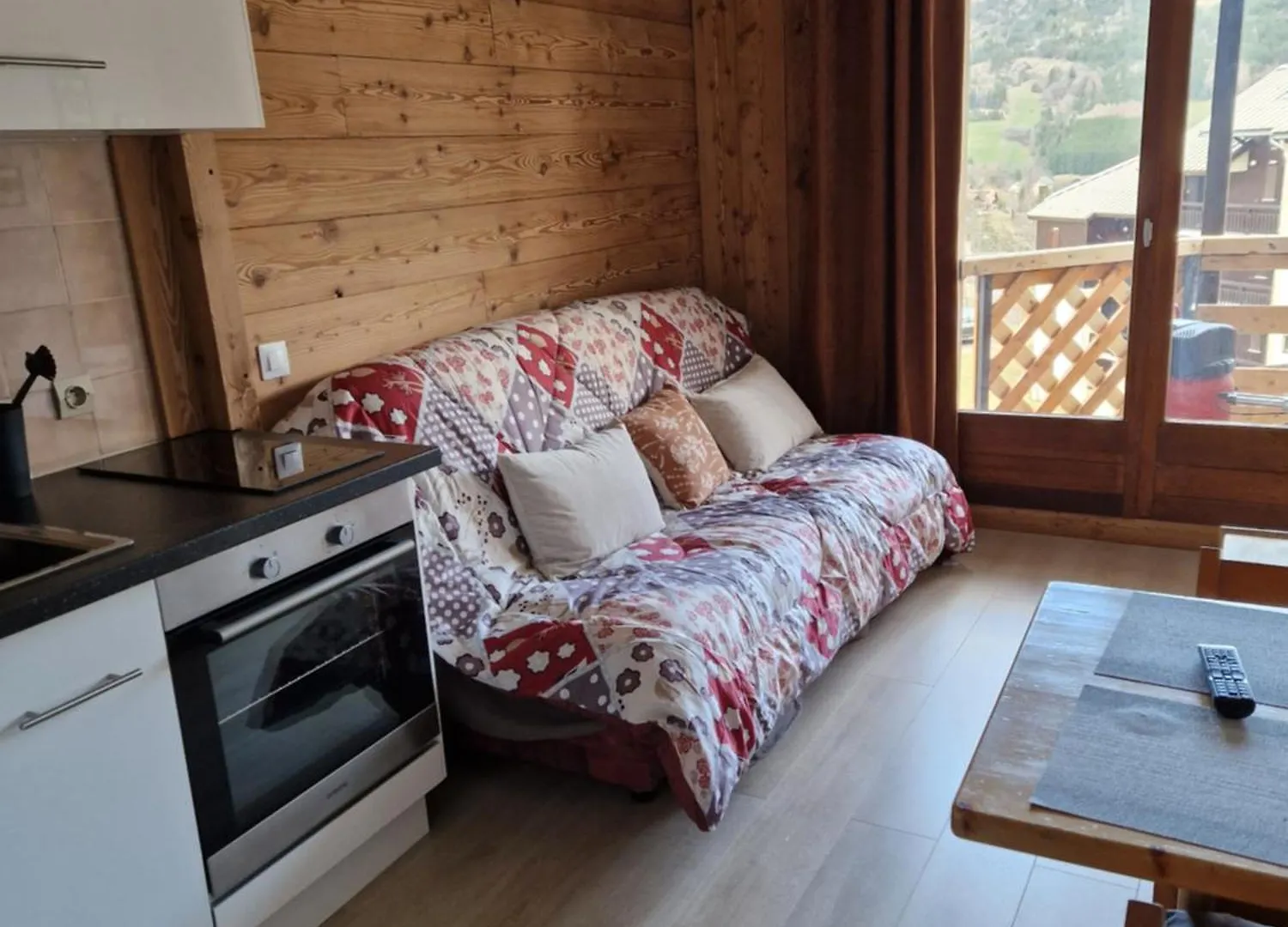 D42 Dolomites- Ski Navette Gratuite- Rando Pret Raquettes, Gresse-en-Vercors France