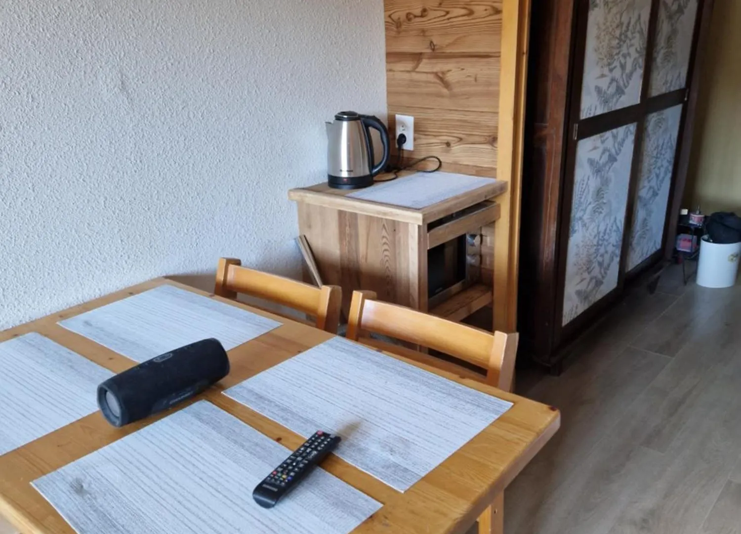 D42 Dolomites- Ski Navette Gratuite- Rando Pret Raquettes, Gresse-en-Vercors Apartment